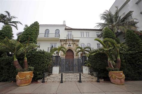 beckham villa versace|Casa Casuarina .